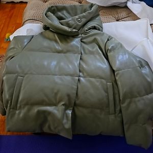 Jakke.  Faux Leather Puffer Jacket with hood, NWT Size UK 10/38/M Olive Green